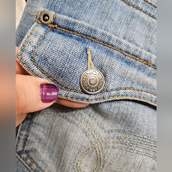 Union Bay Distressed Jeans - Picture 6 of 16